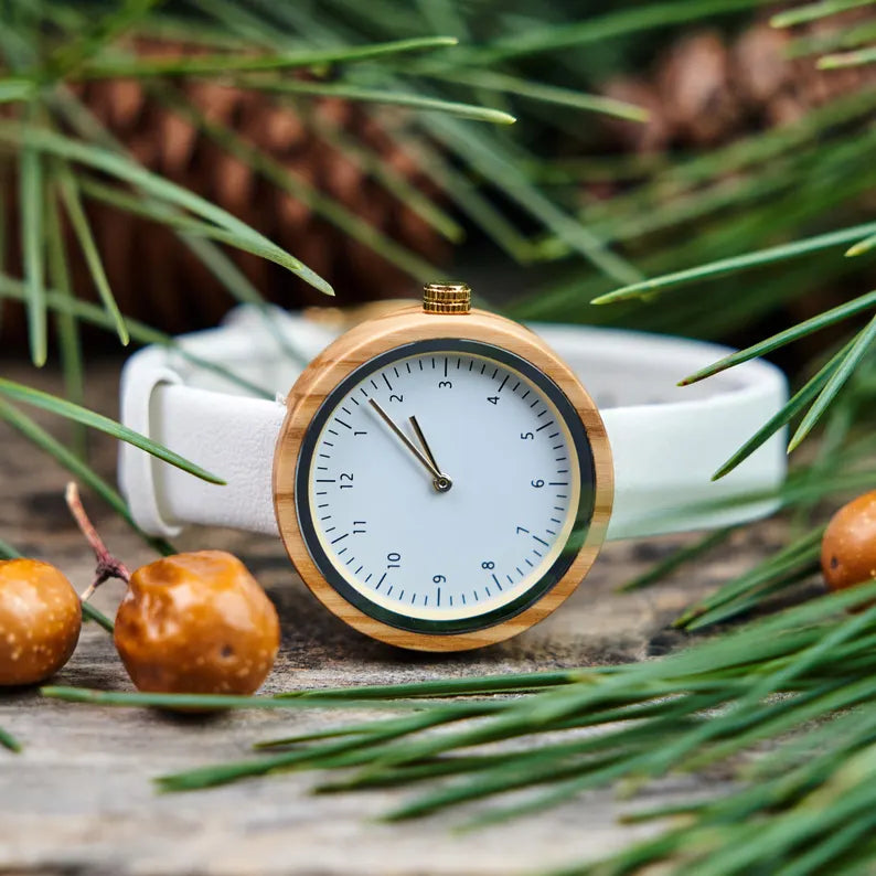 W156 Engraved Walnut Wood Watch-Women's Leather Wristwatch